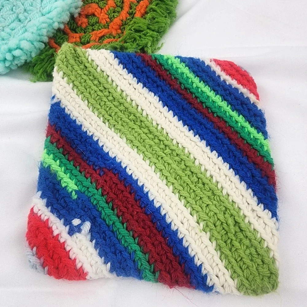 Vintage Handmade Crocheted‎ Lot of 10 Hot Pads Pot Holders 8 Coasters With Stand